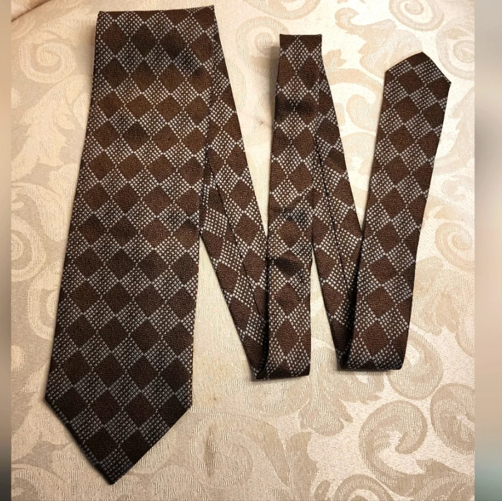 GIORGIO ARMANI Vintage Brown Geometric Silk Tie NWT Made in Italy